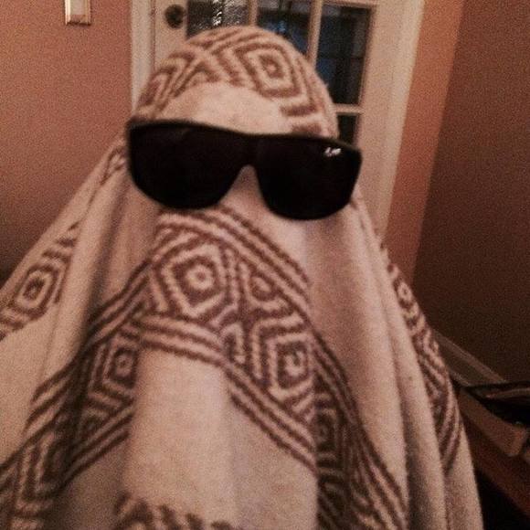 Meet your Posher, Shelby - Picture 1 of 1